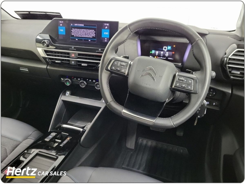 2023 Citroen C4 - image 12