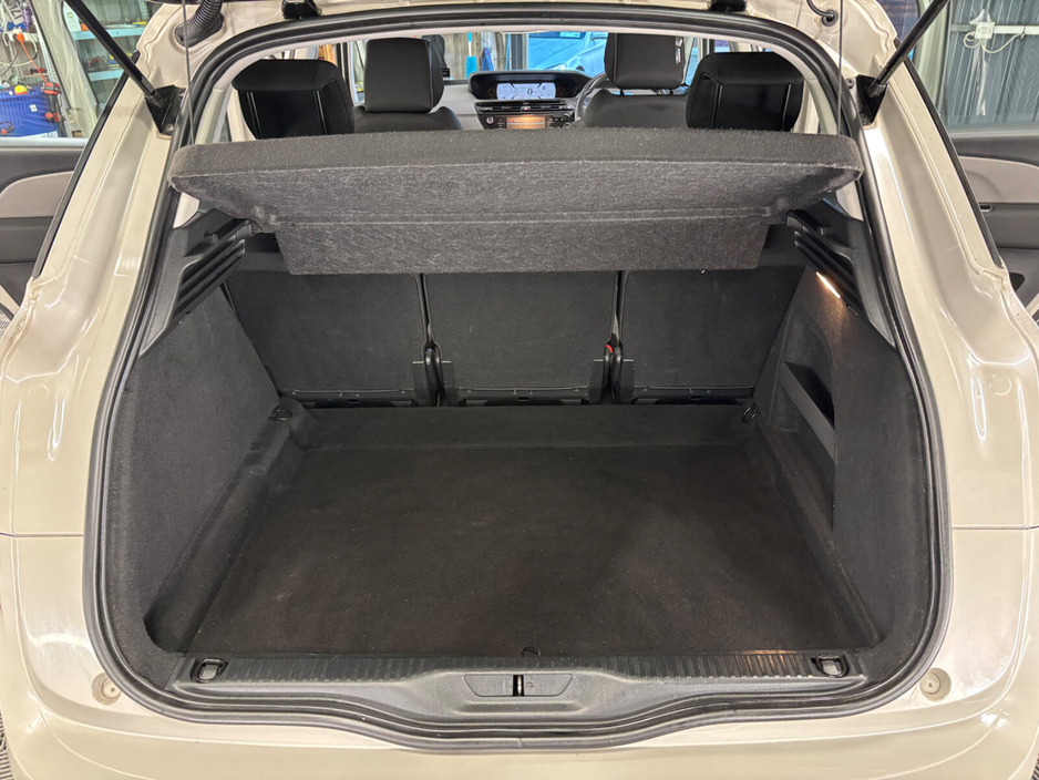 2017 Citroen C4 BlueHDi 100 Touch €9,950