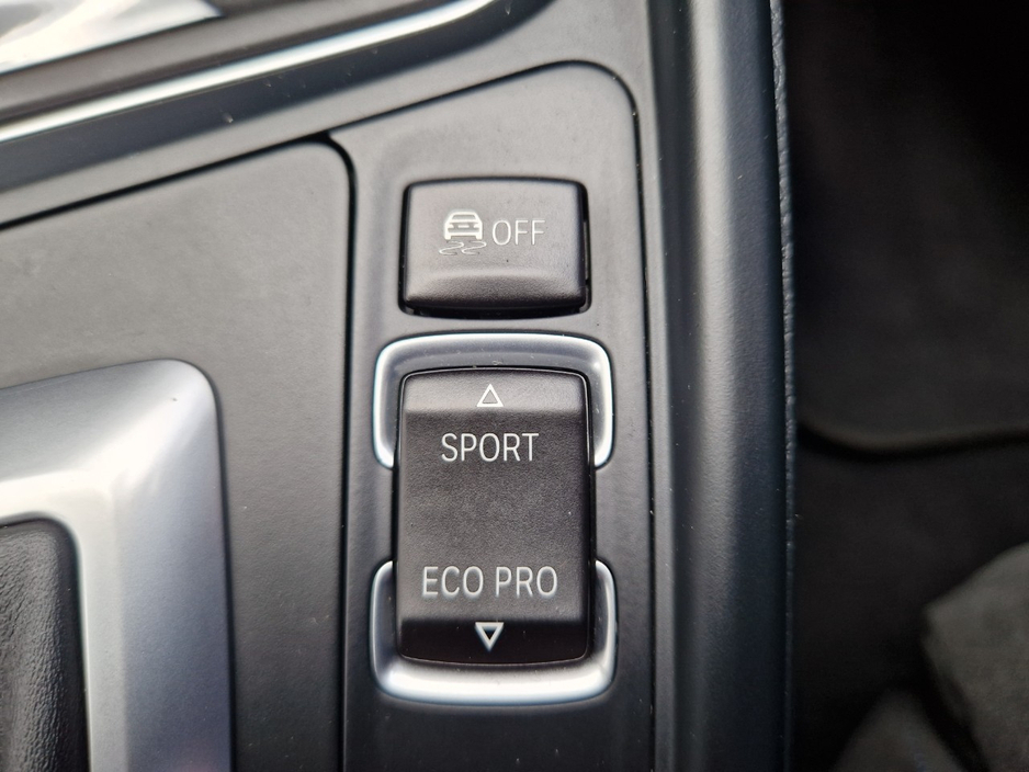 2014 BMW 3 Series - image 36