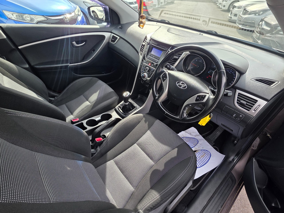 2015 Hyundai i30 - image 10