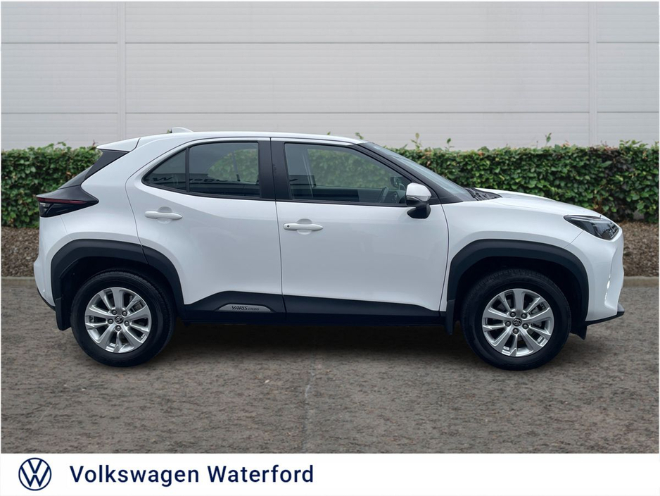 2025 Toyota Yaris Cross 1.5 Hybrid Luna