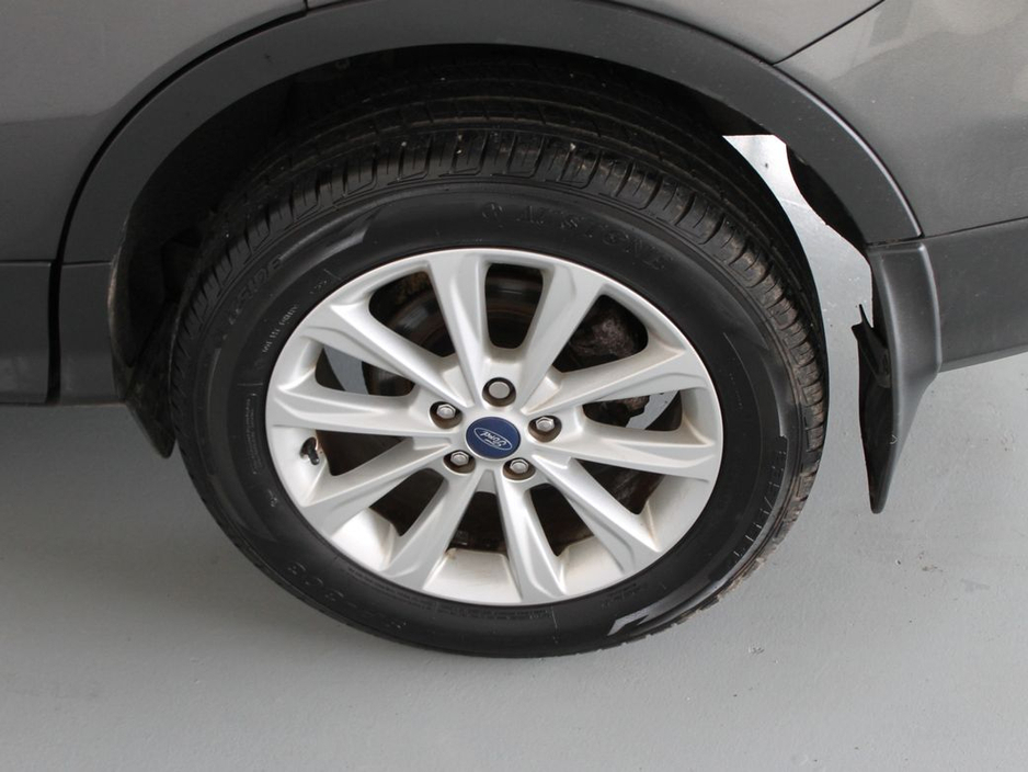 2016 Ford Kuga - image 28