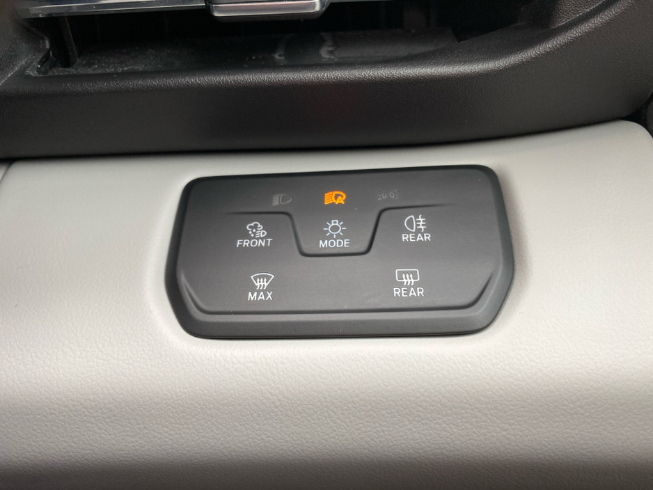 2025 Ford Explorer - image 18