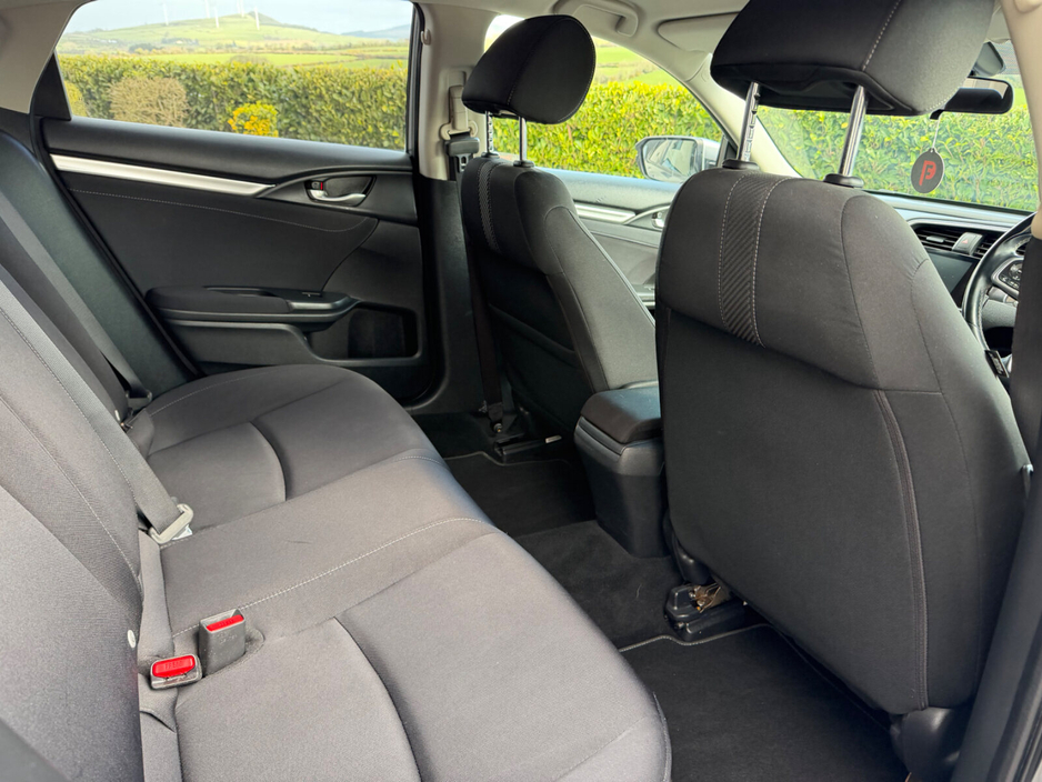 2019 Honda Civic - image 13