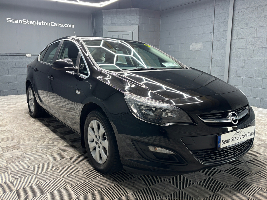 2018 Opel Astra - image 6