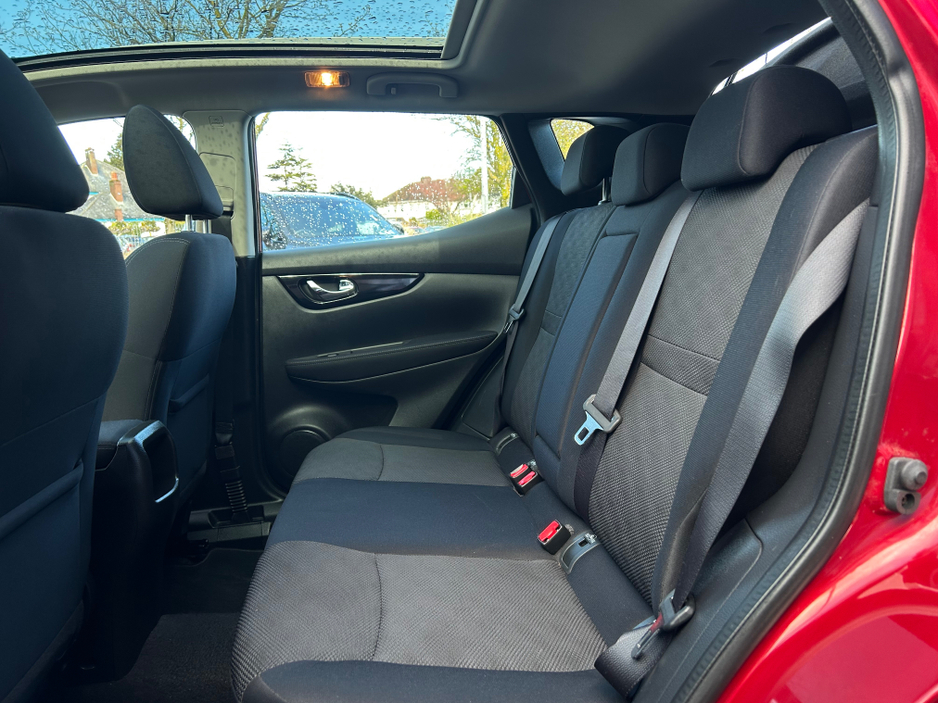 2016 Nissan Qashqai - image 11