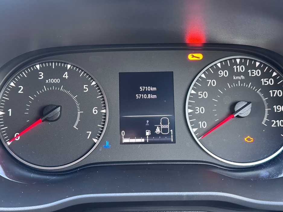 2022 Dacia Duster - image 24