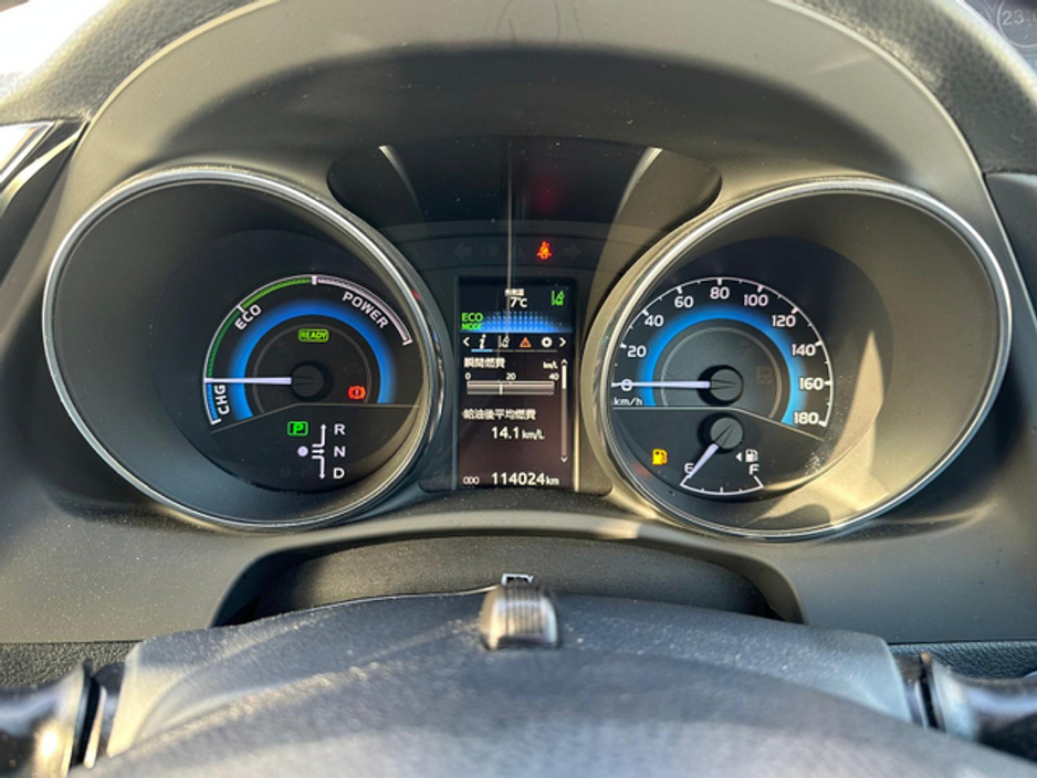 2016 Toyota Auris - image 19