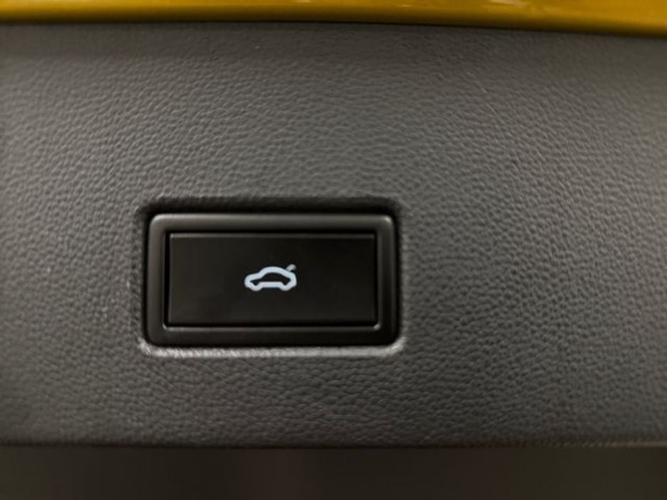 2020 Volkswagen T-Roc - image 19