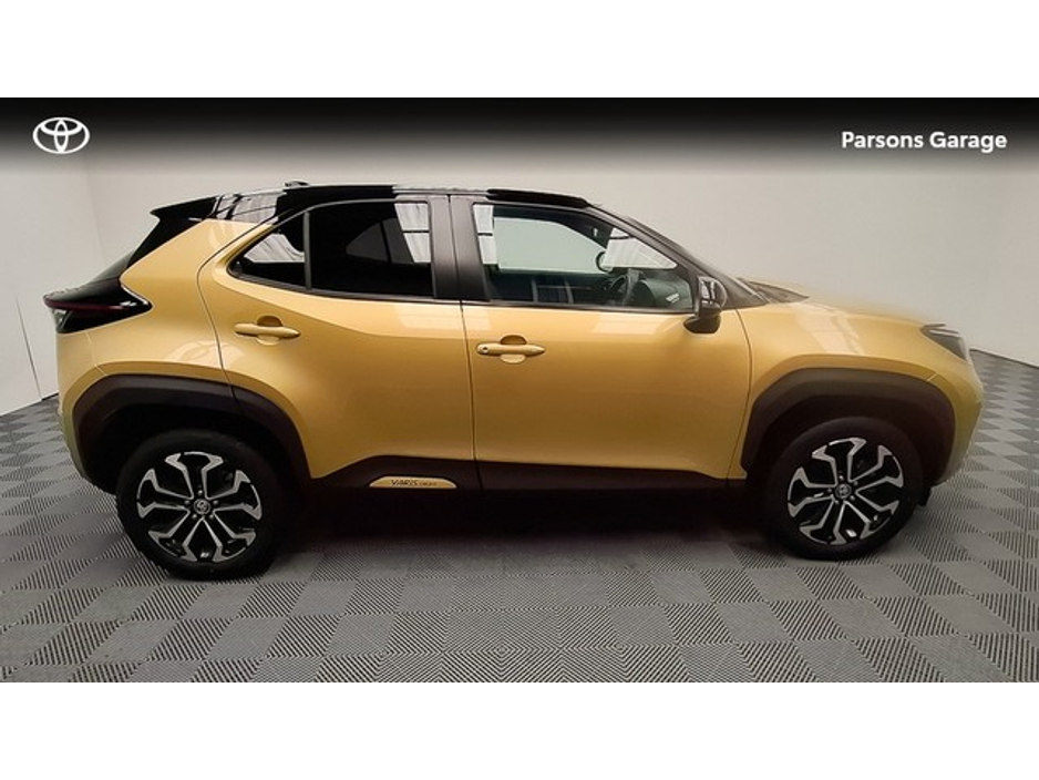 2024 Toyota Yaris Cross CROSS LUNA SPORT 4DR AUTO €30,995