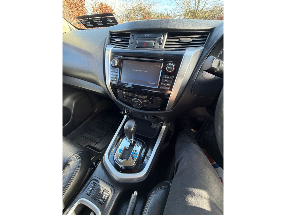 2016 Nissan Np300 - image 16