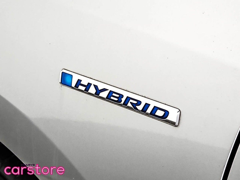 2019 Honda Grace - image 12