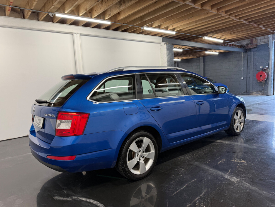 2017 Skoda Octavia - image 7