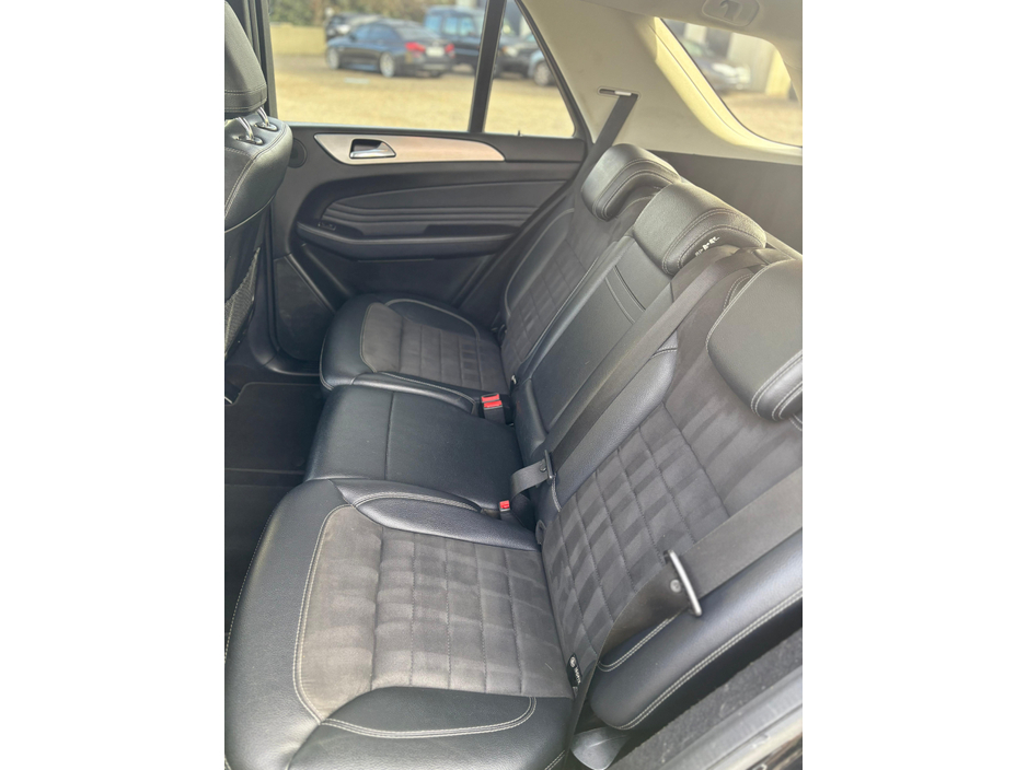 2014 Mercedes-Benz M Class - image 8