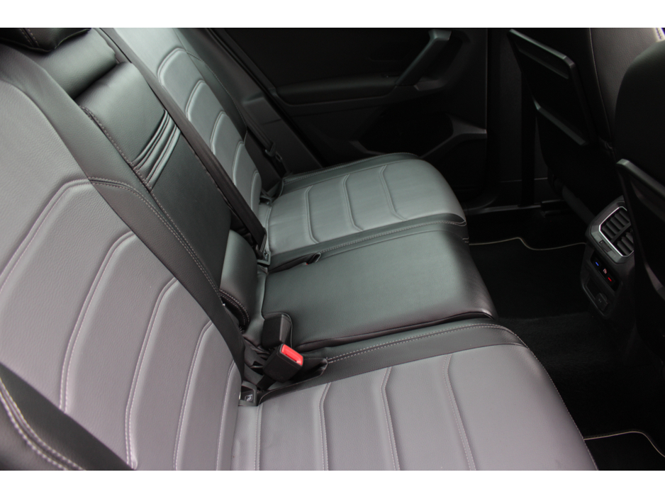 2017 Volkswagen Tiguan - image 19