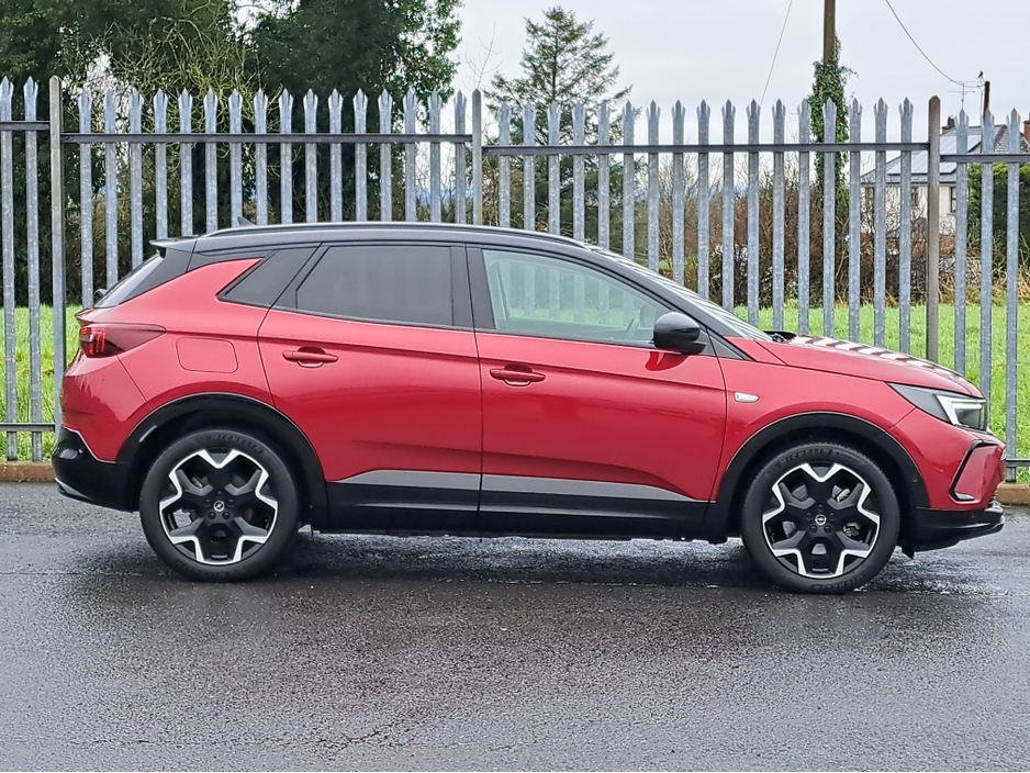 2024 Opel Grandland - image 3