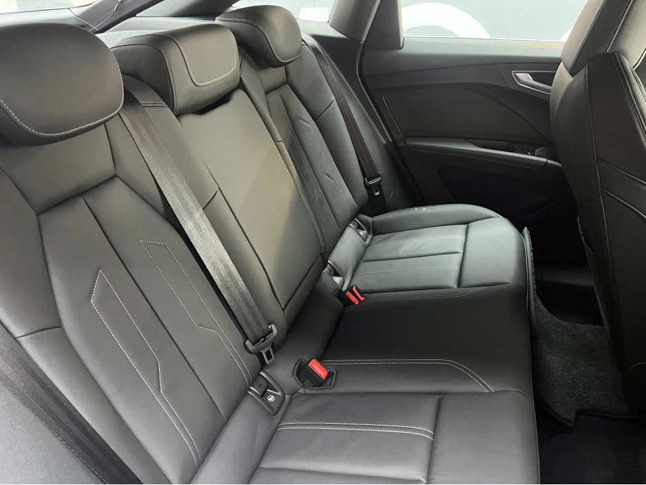 2024 Audi Q4 e-tron €39950! 2024 AUDI Q4 E-TRON SPORTBACK ELECTRIC AUTOMATIC / CRUISE CONTROL / 360° PARKING CAMERA / HEATED SEATS / APPLE CARPLAY / PADDLE SHIFTERS / AMBIENT LIGHTS €39,950