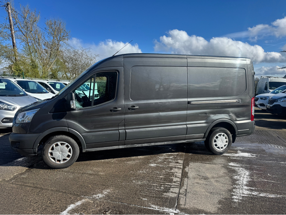 2018 Ford Transit - image 4
