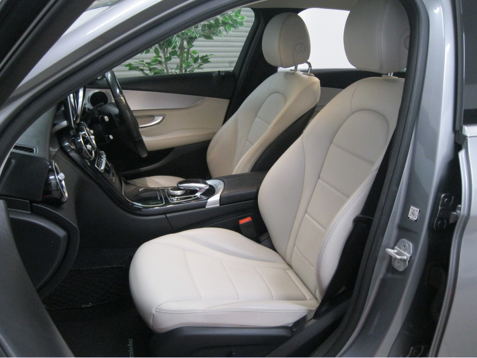 2015 Mercedes-Benz C Class - image 19