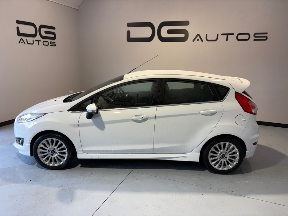 2016 Ford Fiesta Auto - Low KMs - Body Kit - 2 Yrs NCT €11,700