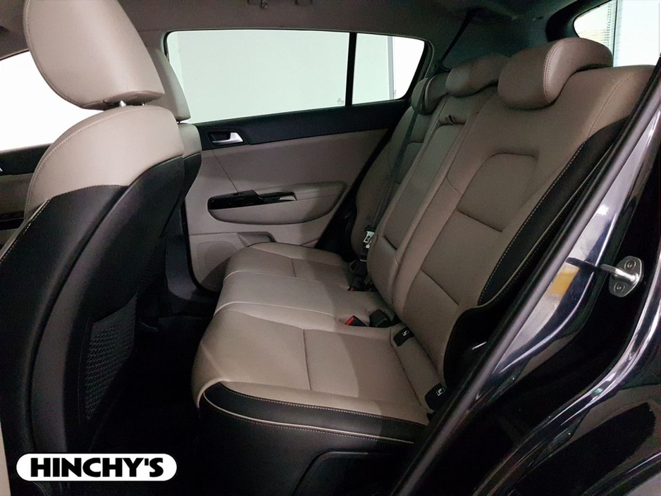 2020 Kia Sportage - image 7