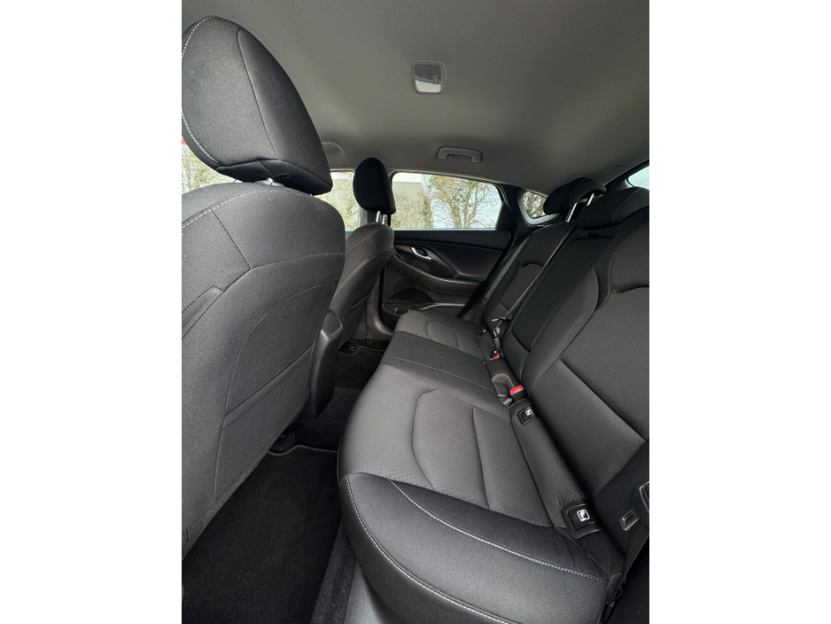 2019 Hyundai i30 - image 14