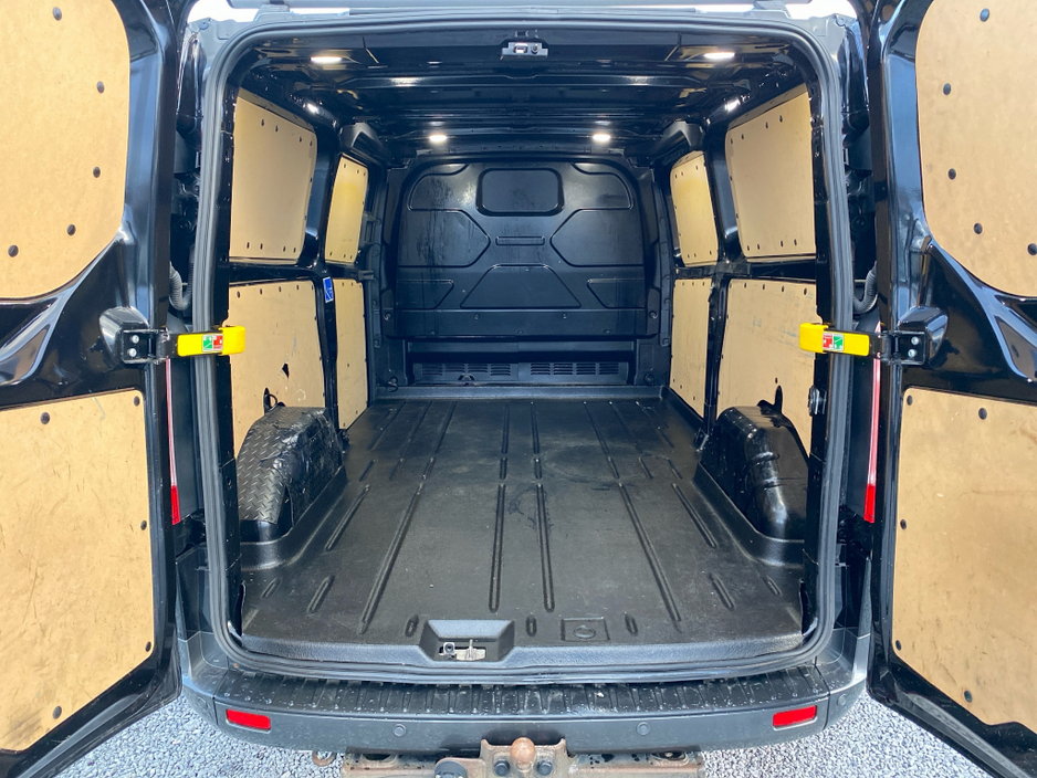 2022 Ford Transit Custom 2.0 TDCI LWB Active 170 BHP..Very high spec..No VAT €27,500