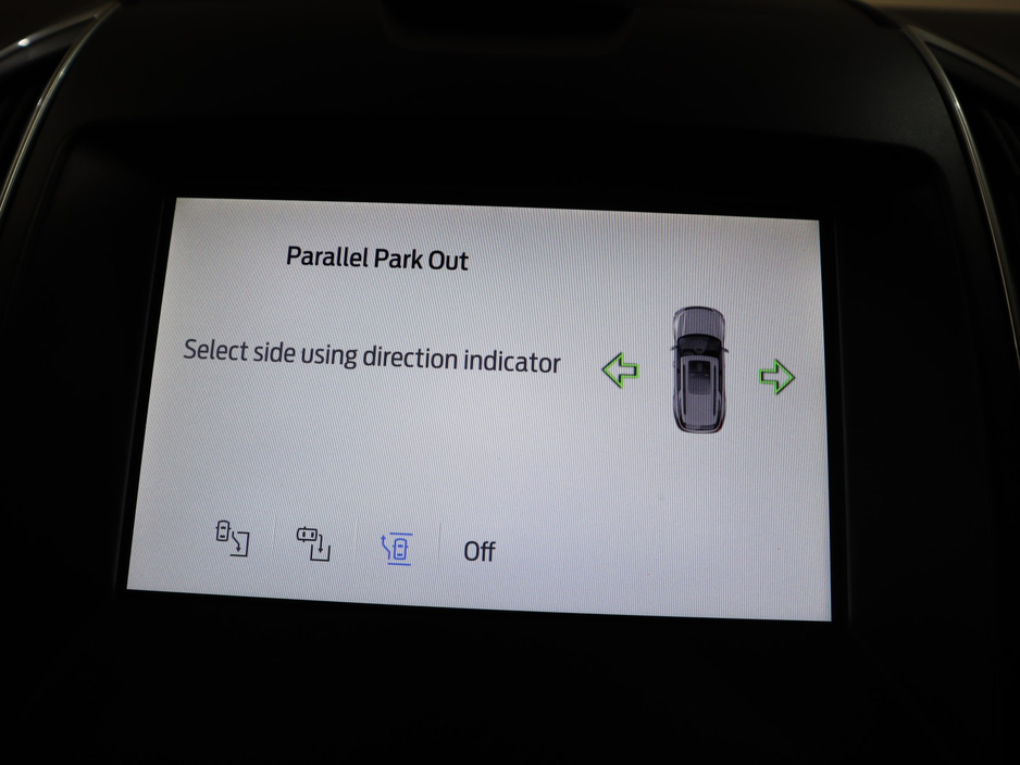 2019 Ford Galaxy - image 23