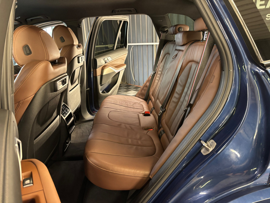 2021 BMW X5 xDrive45e M Sport €52,900