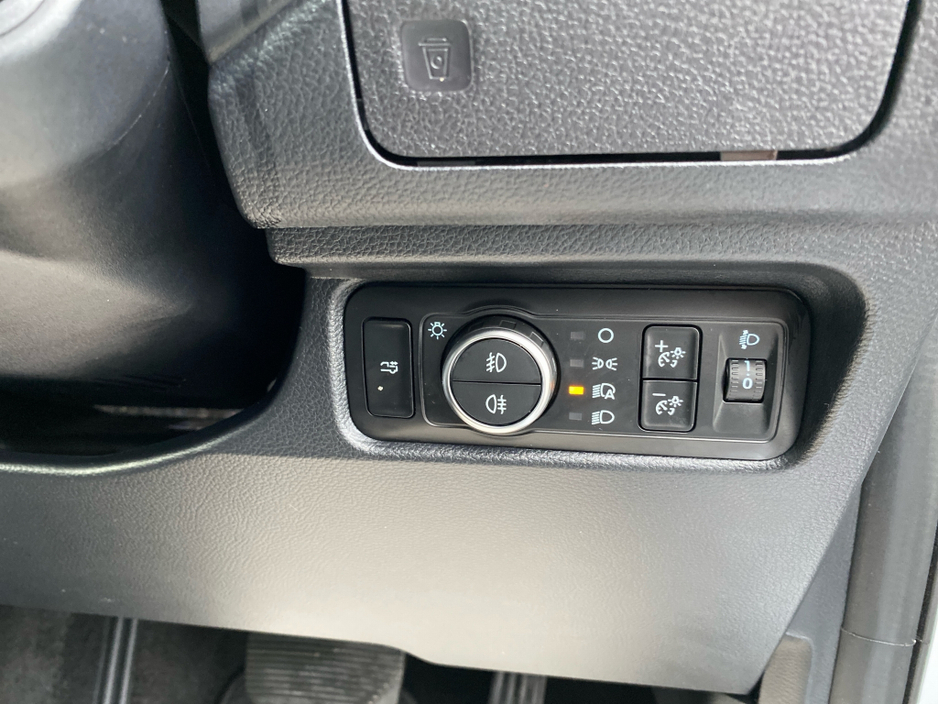 2025 Ford Ranger Wildtrak 2.0 Auto... Electric roller shutter