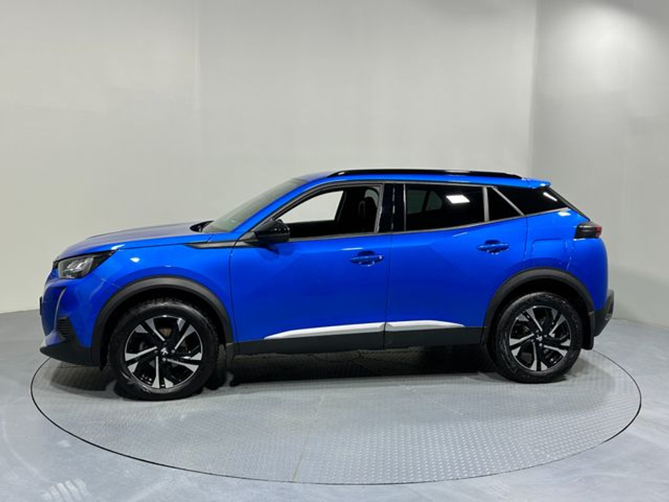 2023 Peugeot 2008 - image 4