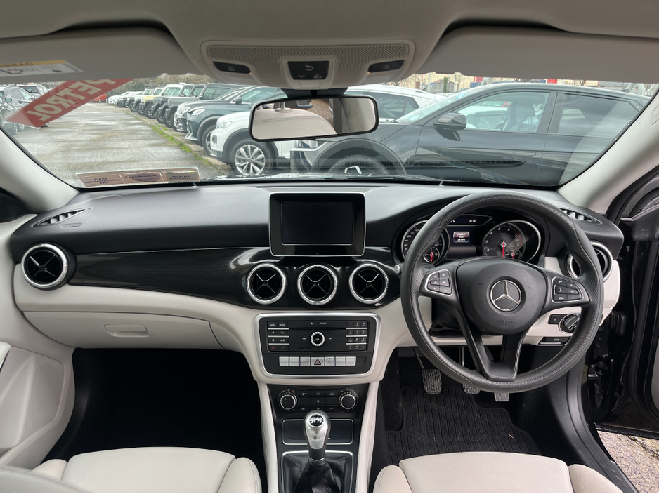 2017 Mercedes-Benz CLA Class 180 1.6 PETROL MANUAL //FULL LEATHER//LOW MILES// €16,950