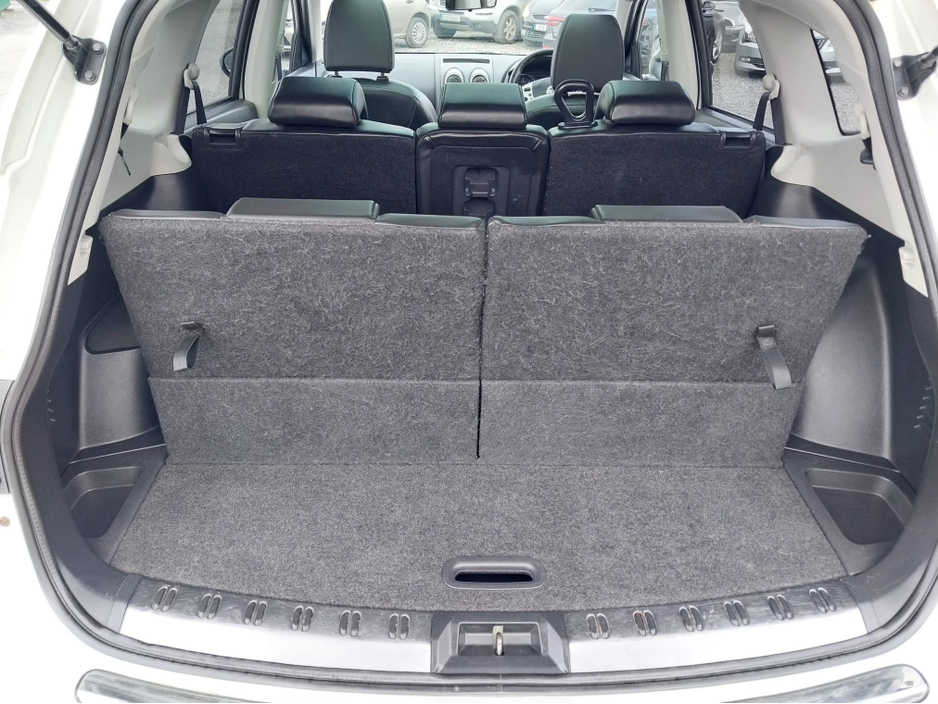 2012 Nissan Qashqai - image 14