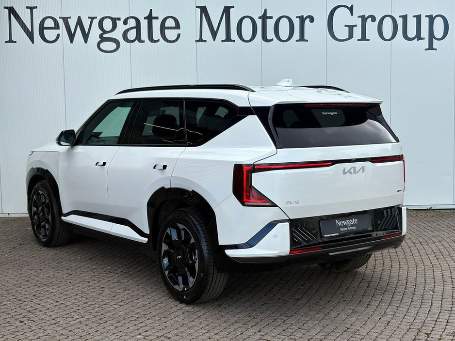 2026 Kia EV5 - image 7