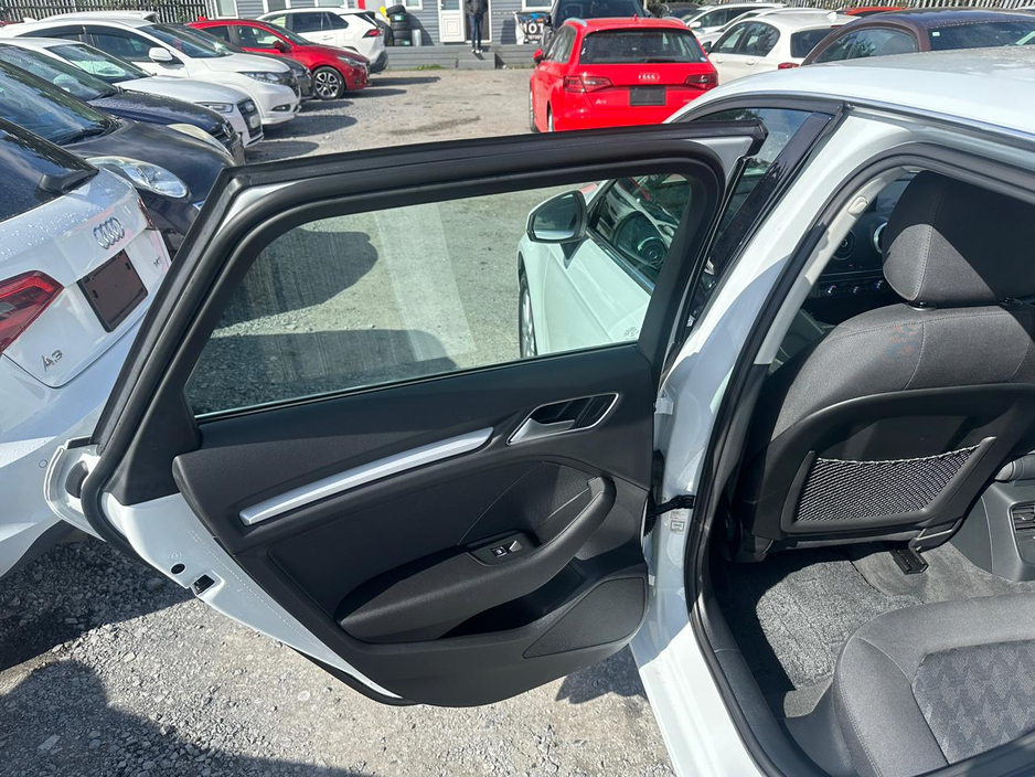 2015 Audi A3 - image 13