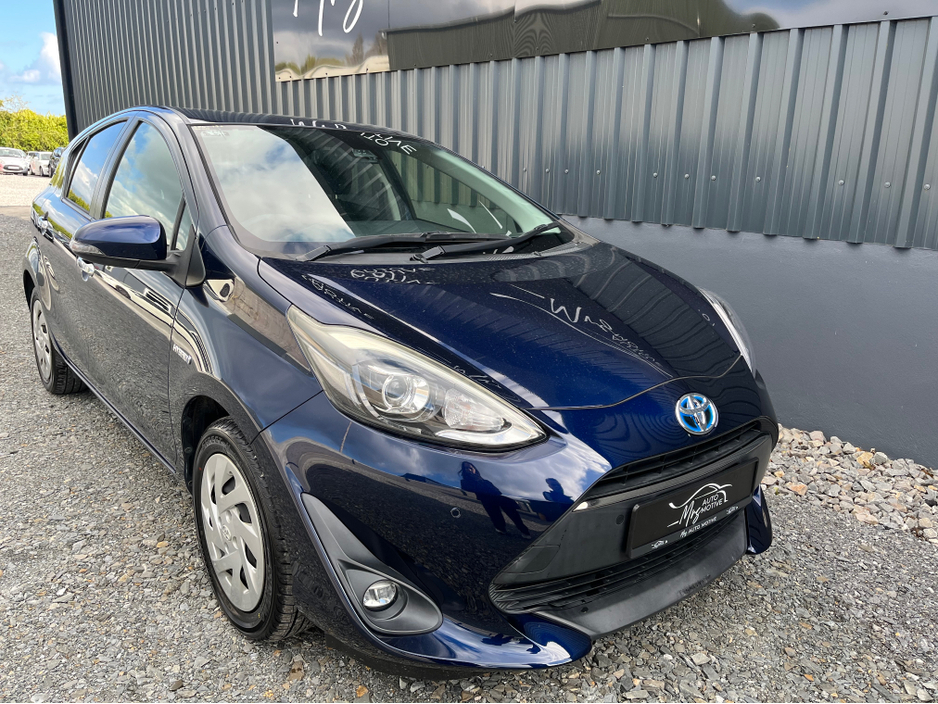 2019 Toyota Aqua - image 10