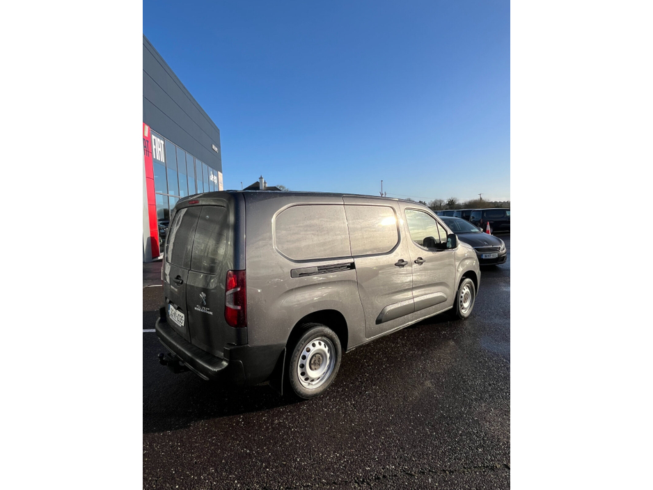 2021 Peugeot Partner  €16,950