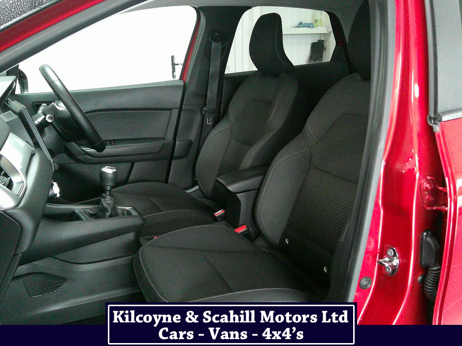 2020 Renault Captur - image 13