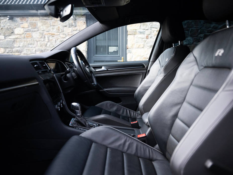 2018 Volkswagen Golf - image 29