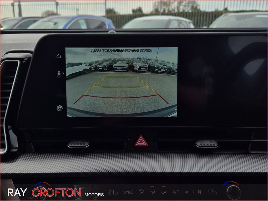 2022 Kia Sportage - image 18