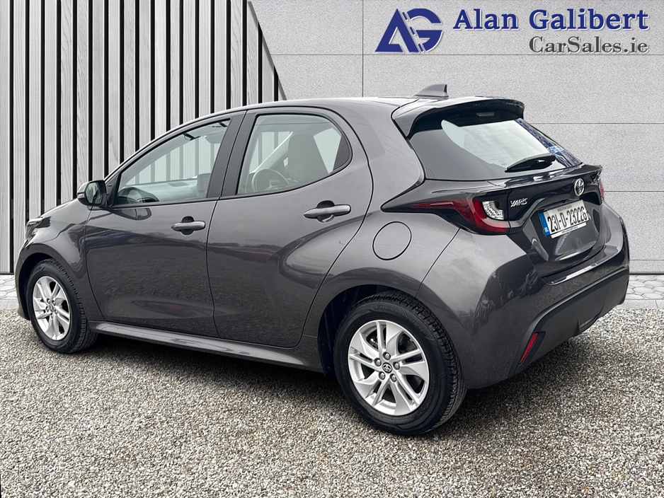 2023 Toyota Yaris 1.5 HYBRID LUNA  AUTO €18,995