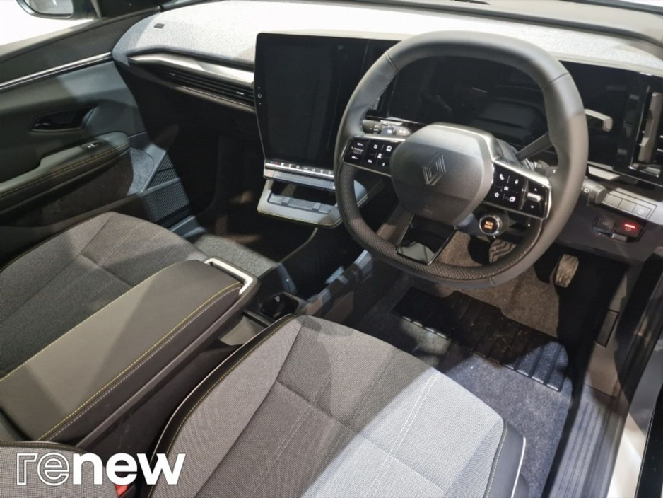 2026 Renault Megane E-Tech - image 6