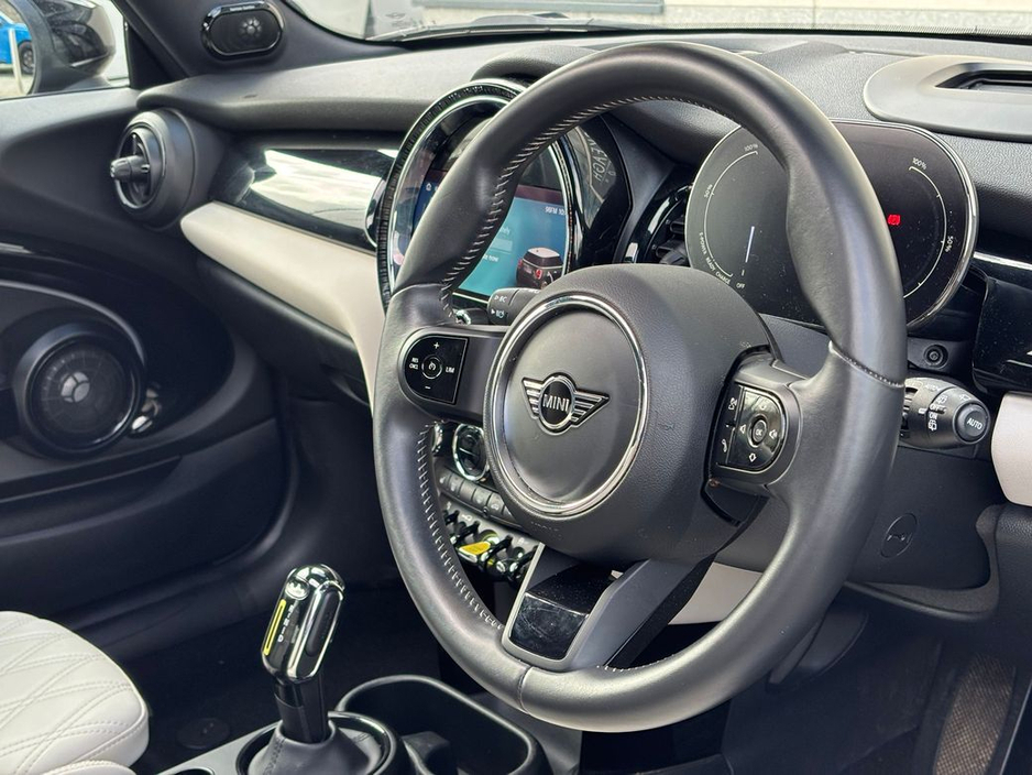 2023 MINI Cooper S - image 14