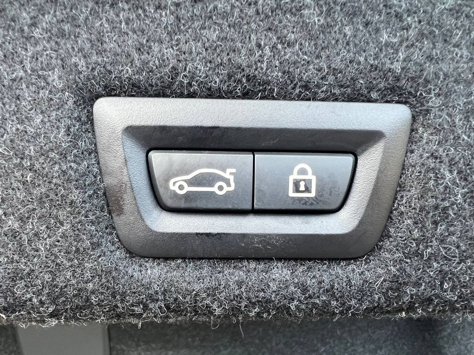 2021 BMW 5 Series 530e M-SPORT COMPETITION 2.0 // LCI MODEL * HUGE SPEC * // VERY LOW MILEAGE // NEW 20" ALLOYS €38,900