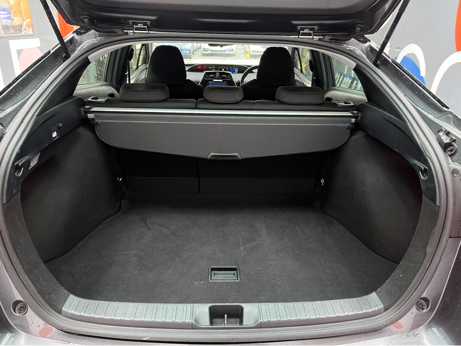 2022 Toyota Prius 2022 TOYOTA PRIUS S 1.8 AUTOMATIC / CRUISE CONTROL / REVERSE CAMERA AND MORE