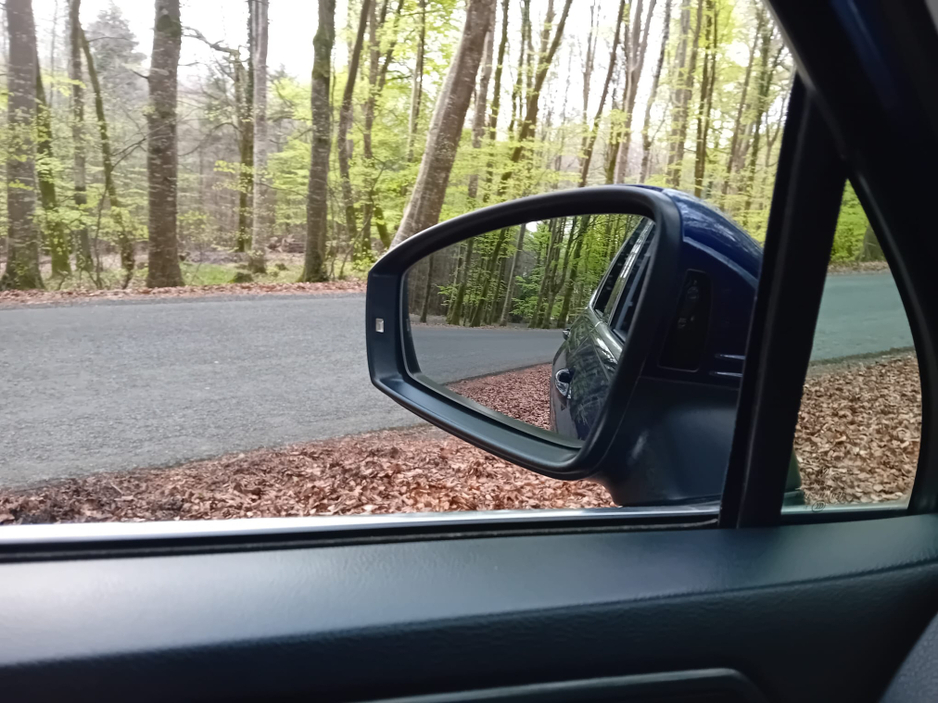 2018 Volkswagen Tiguan - image 33