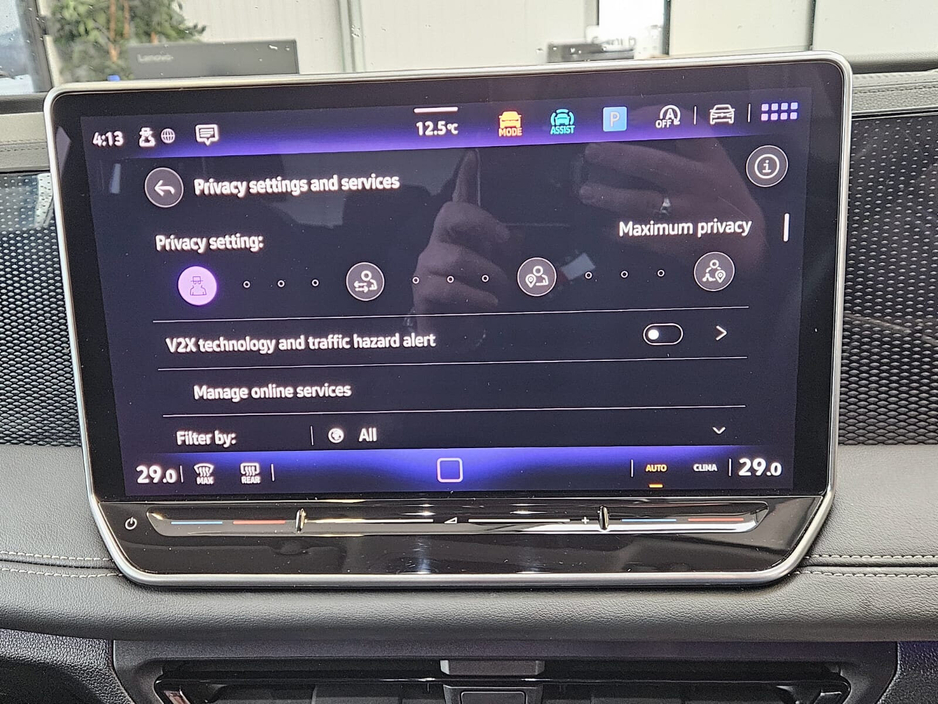 2024 Volkswagen Tiguan - image 16