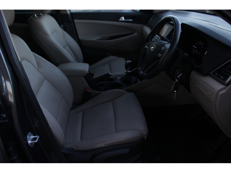 2018 Hyundai Tucson - image 11