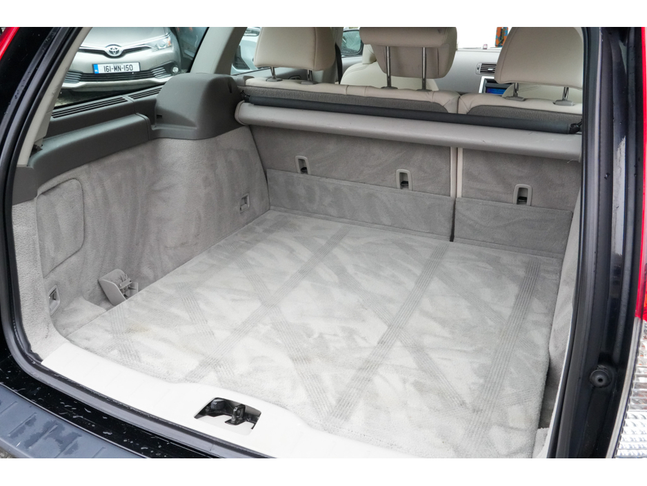 2012 Volvo V50 - image 11