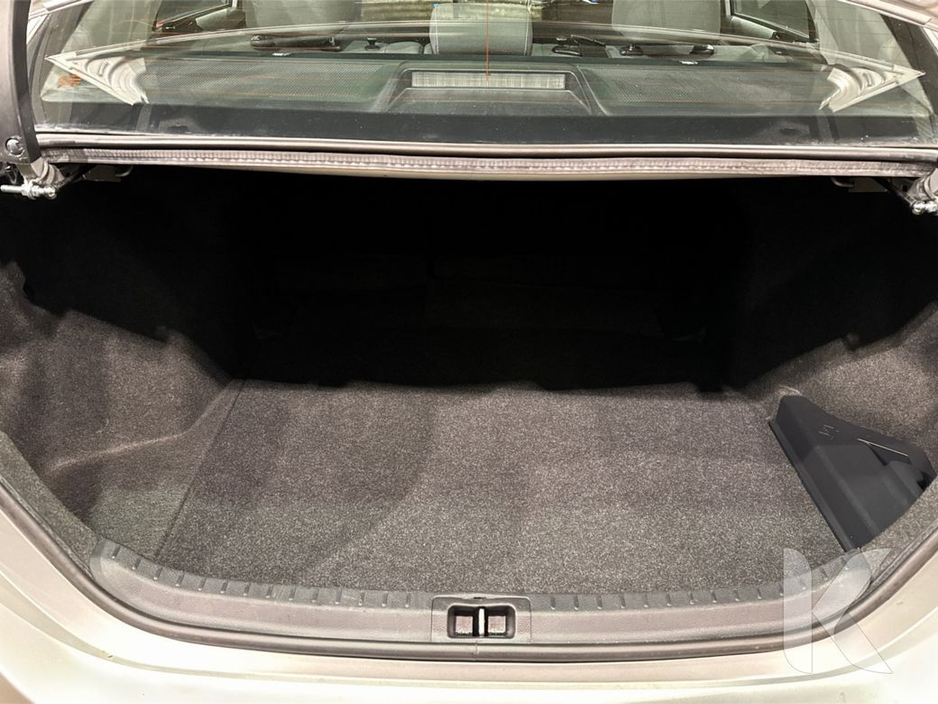 2017 Toyota Corolla - image 12